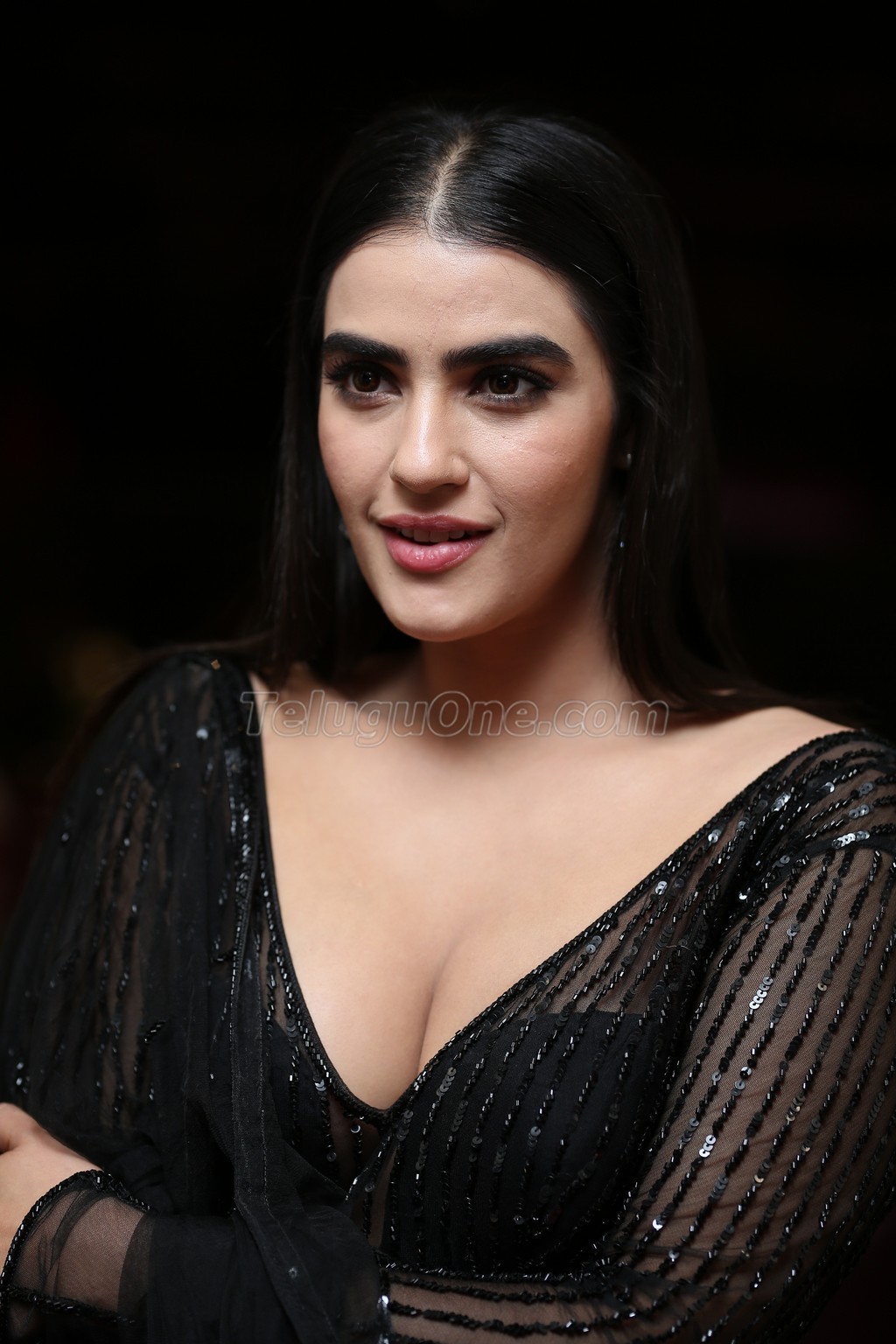 Kavya Thapar Latest Photos